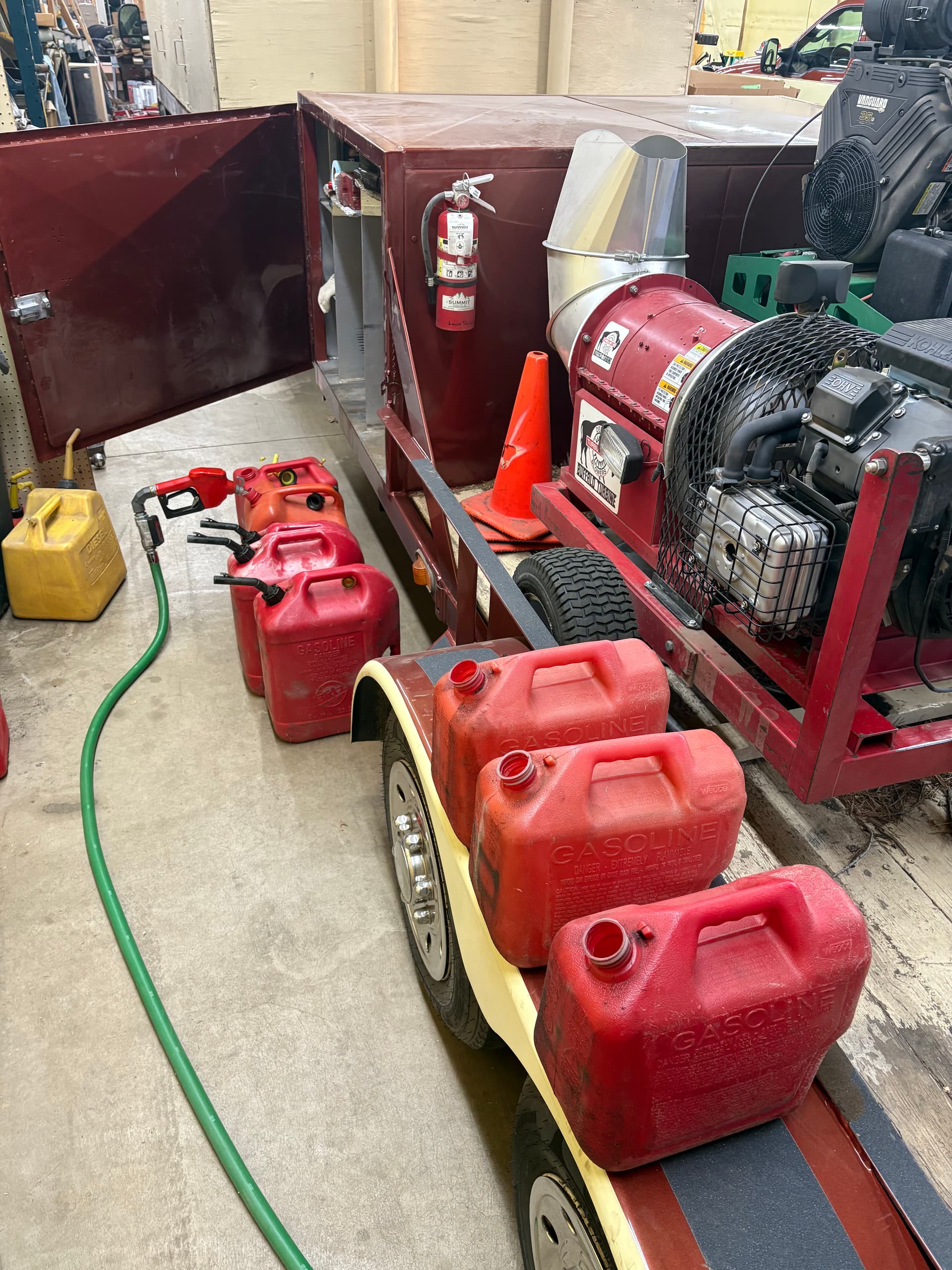 Gallery photos for Full Tank Mobile Refueling Goes Where the Work Is: Image #4